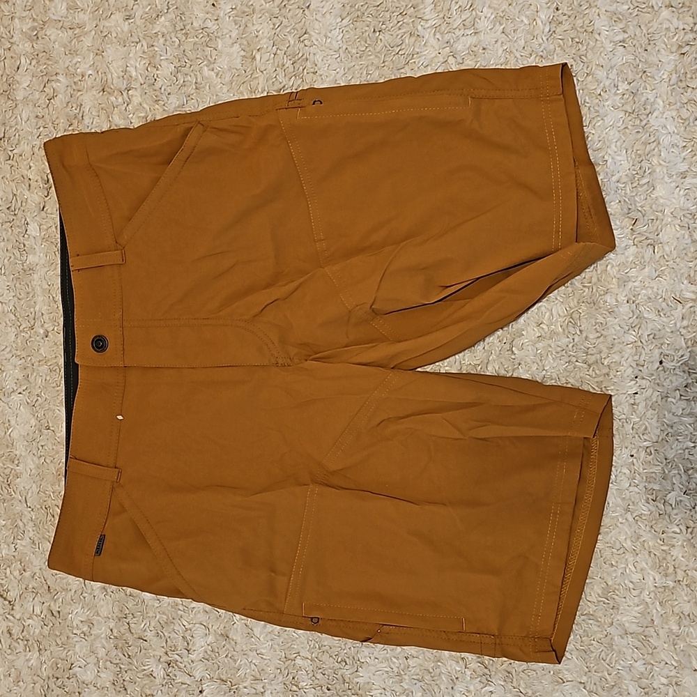 Kuhl Renegade shorts size 34 teak nwot
